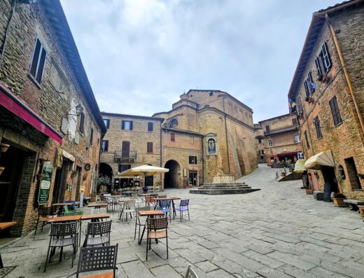 Il Gallo Nel Pozzo